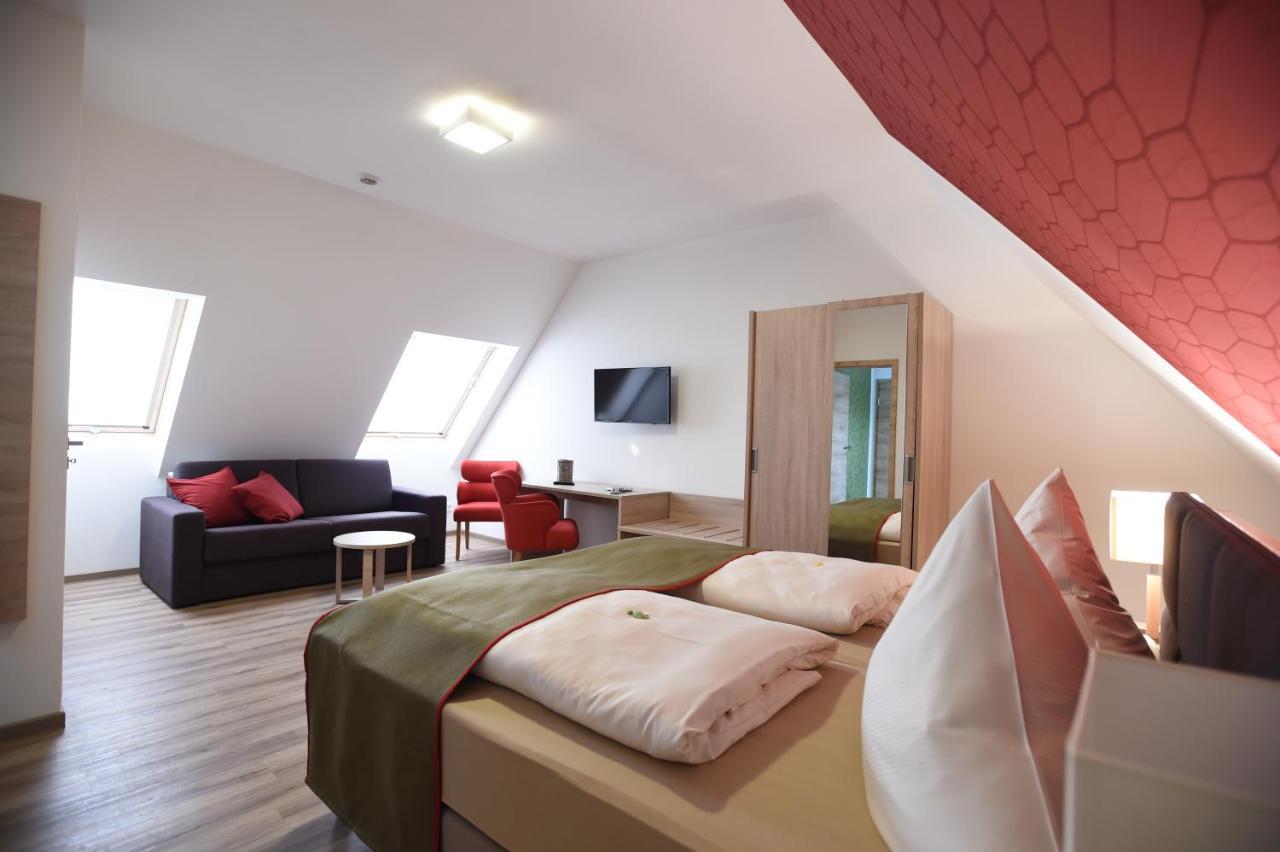 Hotel Neue Hoehe Klingenberg المظهر الخارجي الصورة