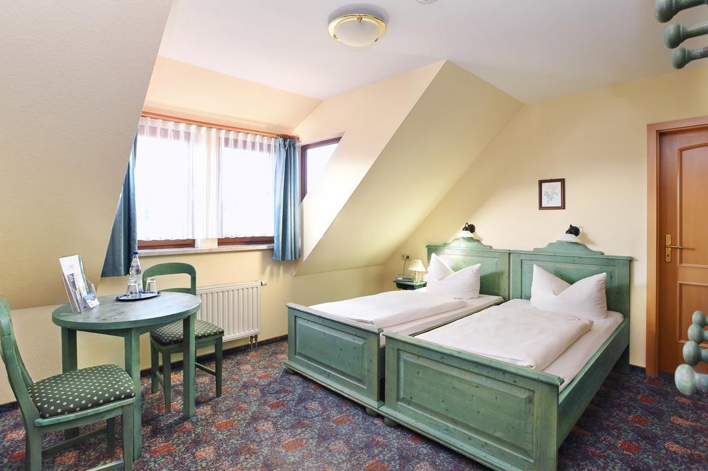 Hotel Neue Hoehe Klingenberg المظهر الخارجي الصورة